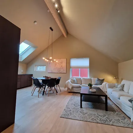 Country By The Sea Apartment *