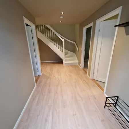Country By The Sea Apartment *
